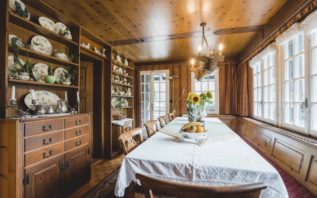 Alpine Chalet Turquino