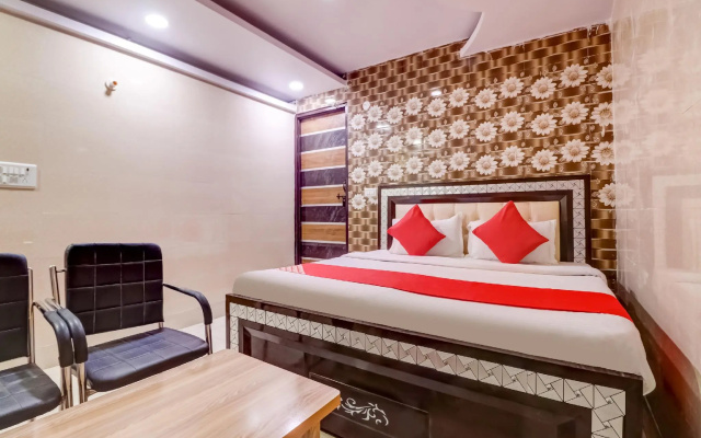 OYO 77279 Hotel Grand inn