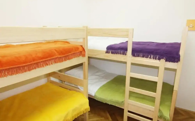 Whole Wide World Hostel & Bar