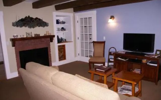 Little River Bed & Breakfast