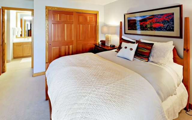 1585 Empire Avenue Condo Unit 303