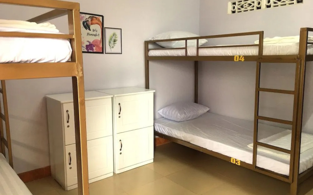 Sun's Kiss Hostel
