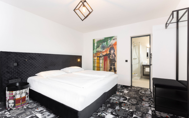 Snooze Hotel