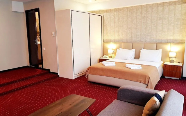 Nice Room Hotel Wine Brasserie
