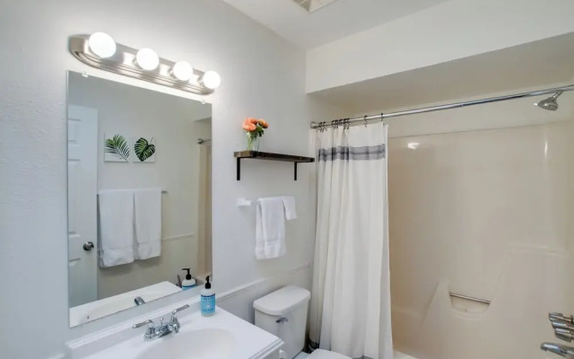 Phoenix Home: Golf, Hike, & Explore Downtown!