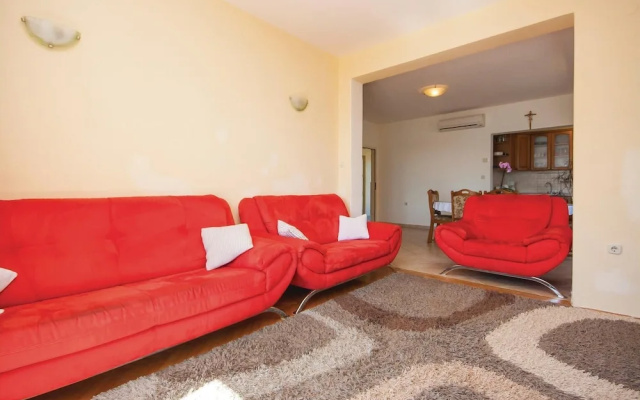Awesome Home in Brodarica With Wifi and 3 Bedrooms