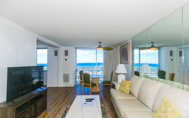 Ilikai Marina One Bedroom Harbor View