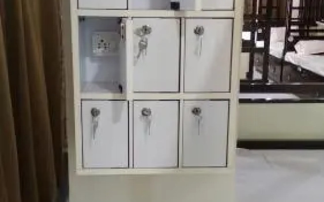 Metro Ac Dormitory