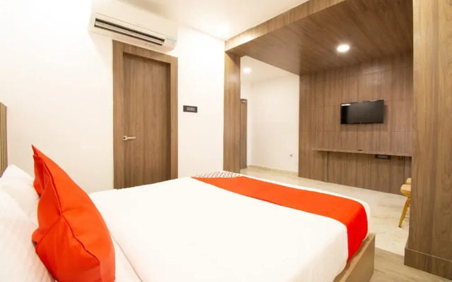 V Hotel by OYO Rooms