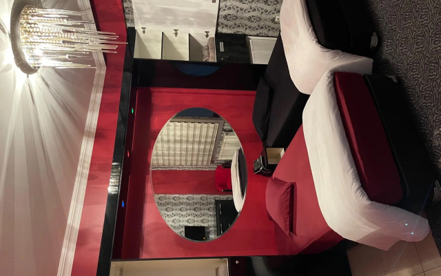 Iso Otel