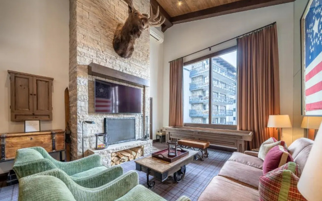 Lodge at Vail Condominiums