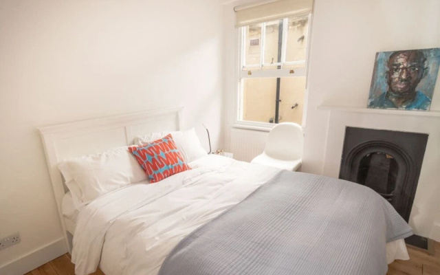 The Notting Hill Crib - Beckoning 2BDR Flat