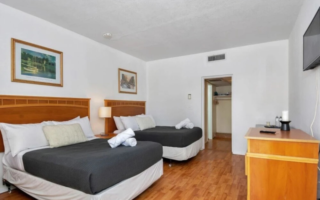 Cozy Studio/1bath, Hallandale Beach,pool & Parking