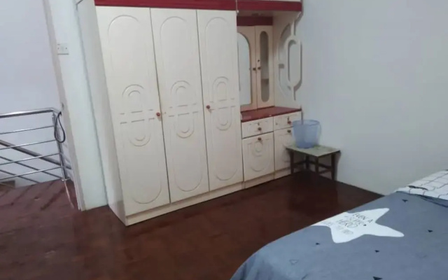 OYO 90310 E Homestay Permai Timur