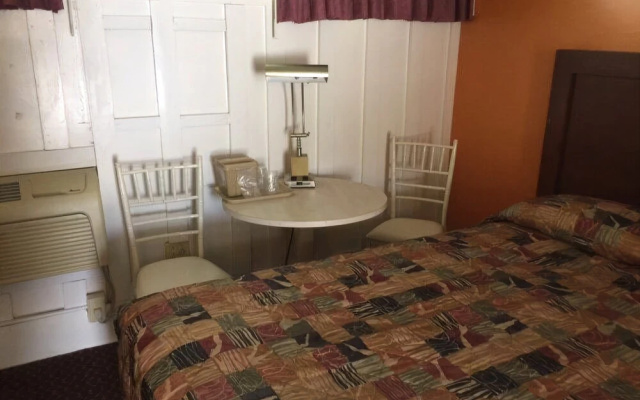 The Hollander Motel