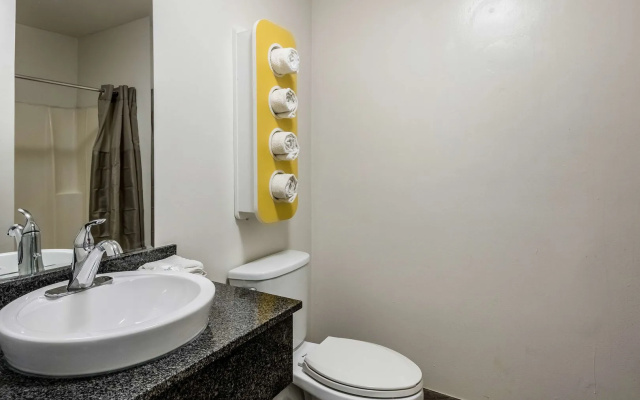 Studio 6 Extended Stay - Savannah, GA