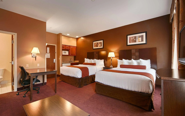 Best Western Plus Hannaford Inn & Suites