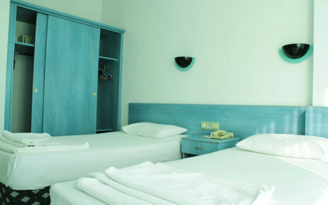 Отель Casa Cleo Suites