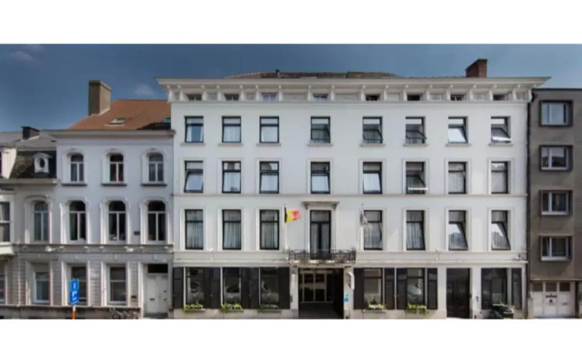 hotelImage