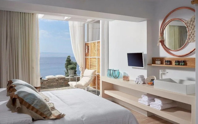 Canal Suites