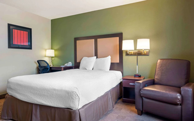 Extended Stay America Select Suites Chicago Hanover Park