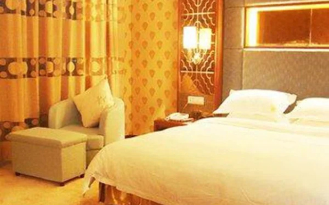 Crown Hotel