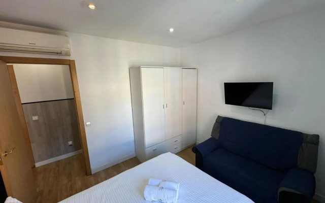 Apartamentos Day Madrid BALLESTA Centro Gran Via Sol Malasaña