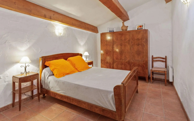 Welcoming Holiday Home in Tautavel with Balcony