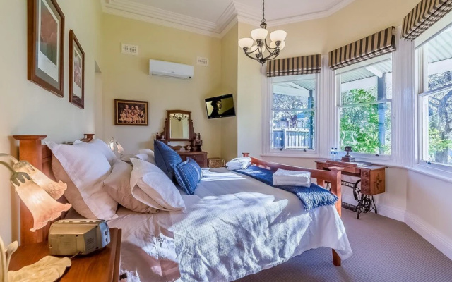 3 Genesta St, Cowes - Federation Home