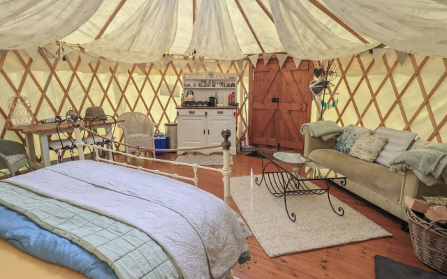 Yewberrie Yurt
