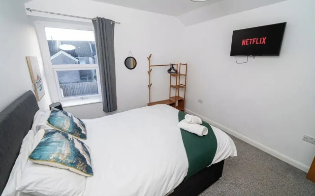 Spacious 3 Bed Home in the Heart of Swansea