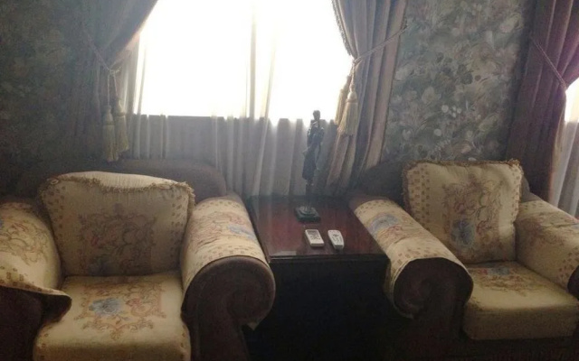 Ling Long Hotel