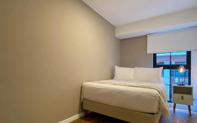 w Design-forward 2BR w Balcony in Miraflores