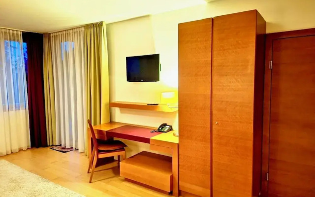 Whirlpool Suite Amadeus for an Unforgettable Holiday