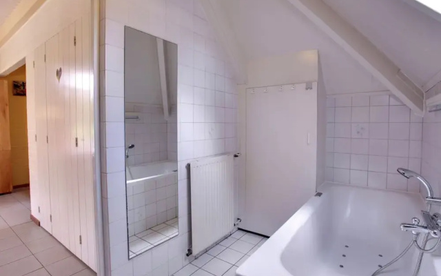 Cozy Holiday Home with Bubble Bath near Zwolle