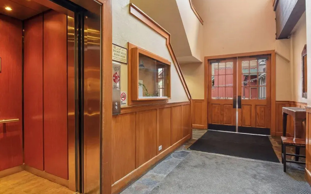 Northstar Beauty Studio Condo in Heart of Resort