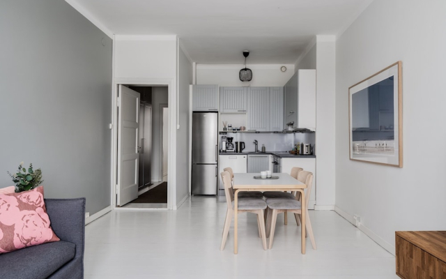 Premium Sea View & Historic Apartment