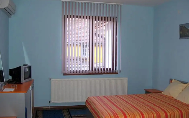 Kestenite Family Hotel