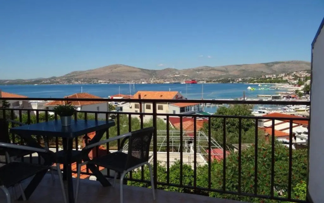 Apartments Mara - 70m from the sea
