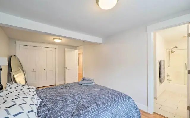 Cute Grand Haven Apartment: Walk Downtown Streets!