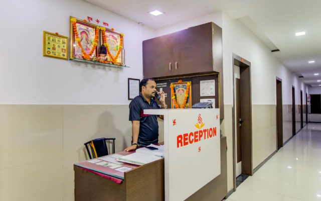 OYO 60908 Hotel Sai Lodging