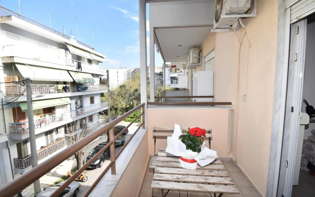 Central And Comfortable Apartment Thessaloniki