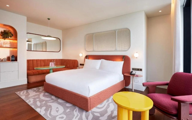 The Standard, Bangkok Mahanakhon