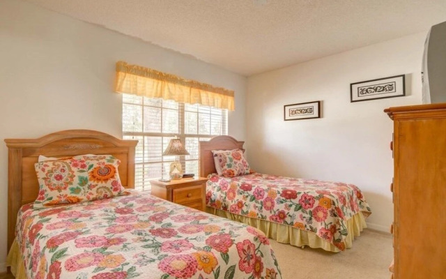 South Facing/pet Friendly Pool ! 5 Bedroom Home