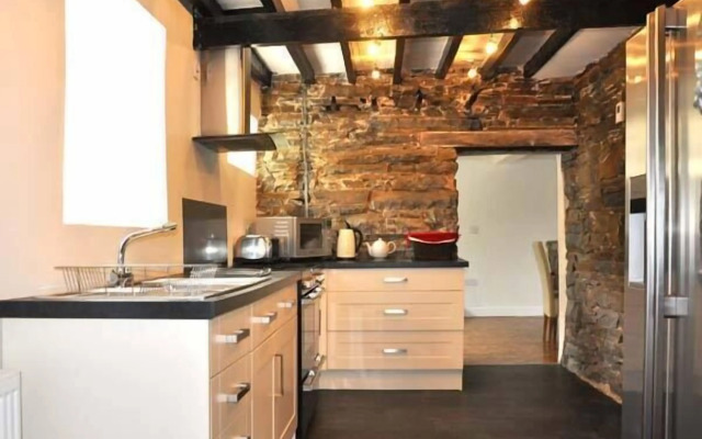 Hendre Aled Farmhouse