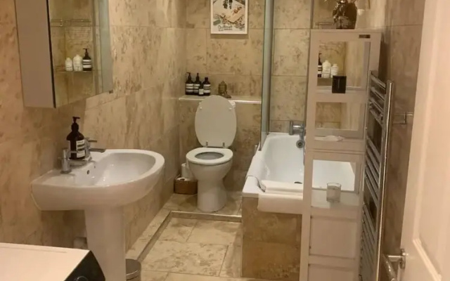 Stylish and Modern 1 Bedroom Flat Near East Dulwich