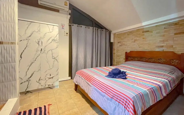 Pattaya Holiday House
