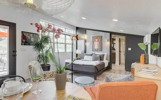 Stylish & Modern Boise Studio w/ Foothills Views!