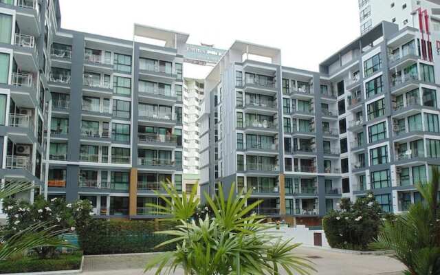 Апартаменты Jomtien Good Luck Apartment вид на фасад