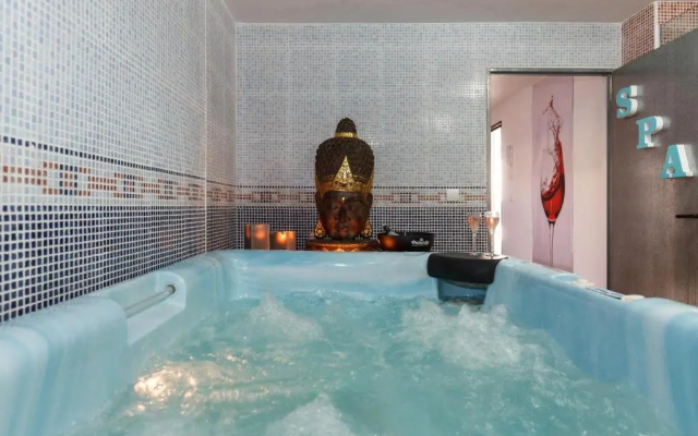VILLA WINE EXPERIENCE Salou Center - SPA & Wine